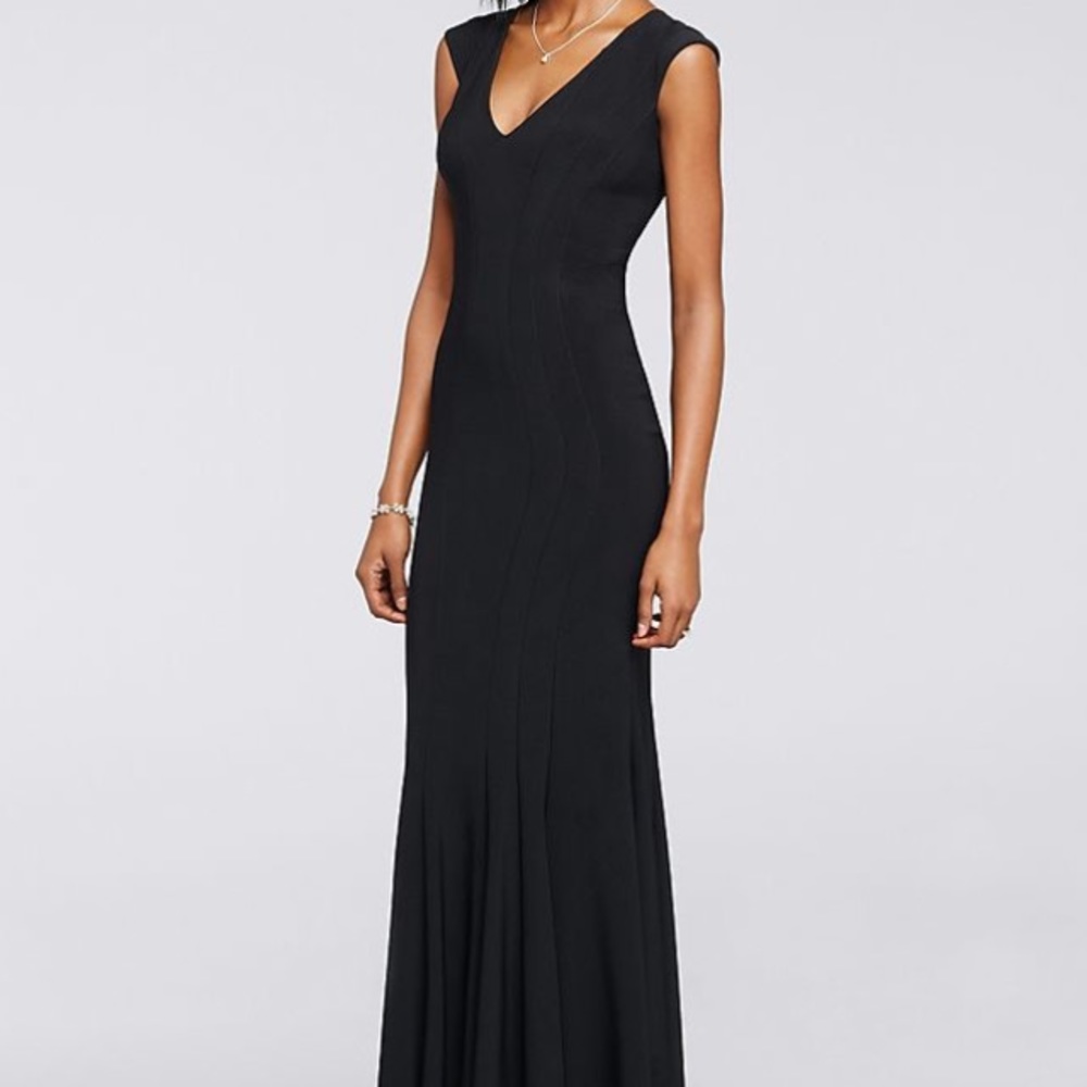 Jersey Dress with Cap Sleeves and V-Neckline